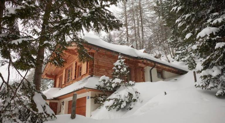 Nice lodge with sauna, yard & patio | Next to the ski | Pets allowed — photo 4