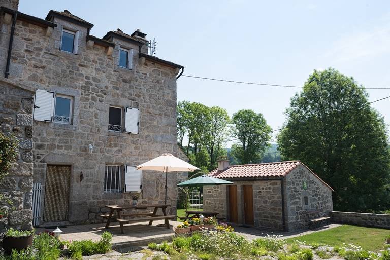 Gite with patio in Mende