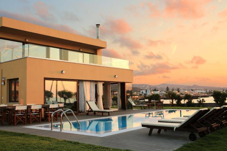 Kouvohori Villas 6 Bedroom Seafront Hot Tub & Pool in Heraklion