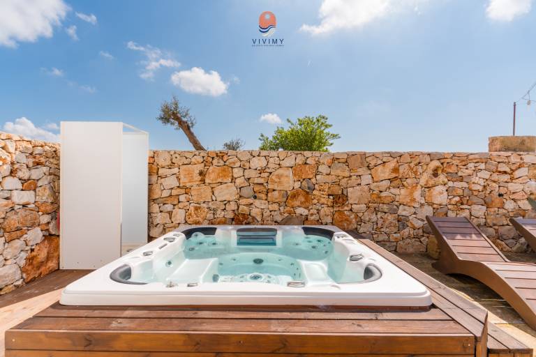House with BBQ, terrace & jacuzzi — photo 2