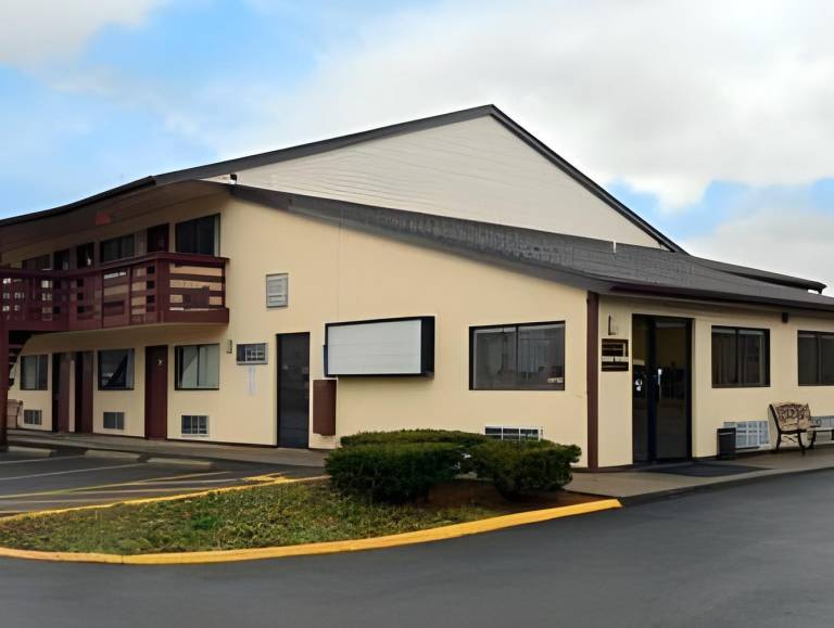 Days Inn by Wyndham Athens in Athens, OH