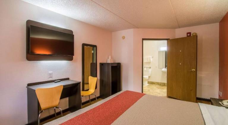 Motel 6 Ashland, OH — photo 2