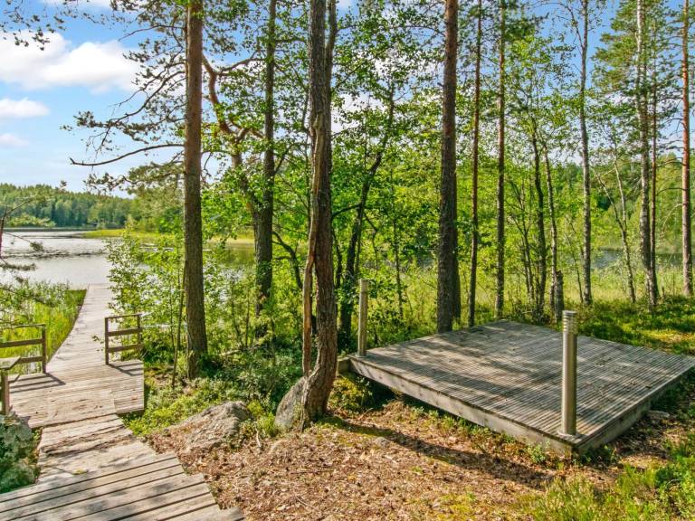 Vacation home with terrace & sauna | Nature view — photo 4