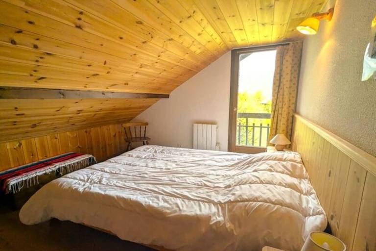 Rental apartment with 2 rooms for 6 persons in Briançon