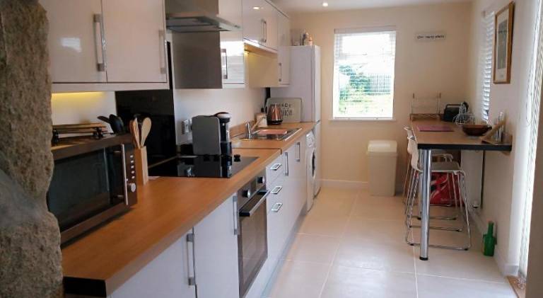 House with 2 rooms for 4 persons — photo 3