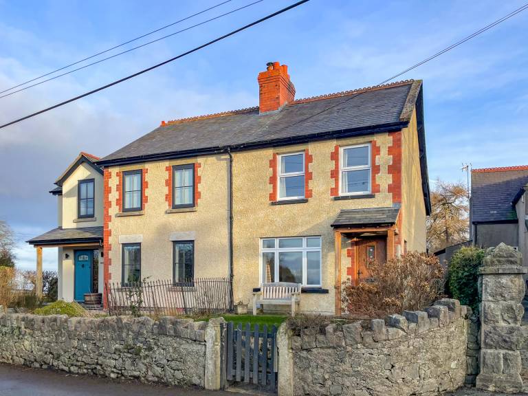 Cottage with garden & BBQ in Conwy