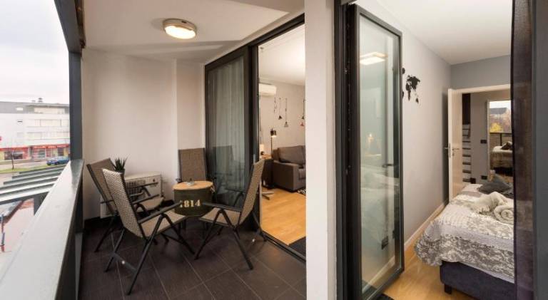 Apartment with terrace — photo 5