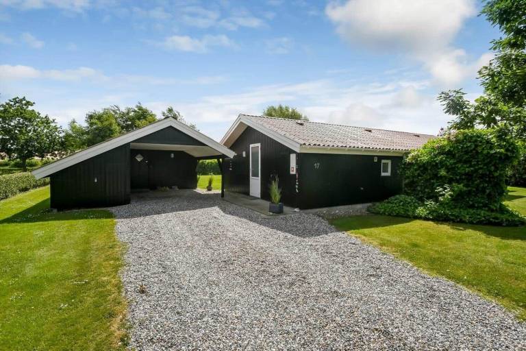 Nice house with patio, garden & sauna | Dogs allowed in Ringkobing