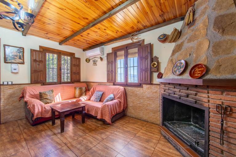 Child-friendly house with BBQ, pool & fast internet | Mountain view | Good for workation | Pets allowed — photo 5