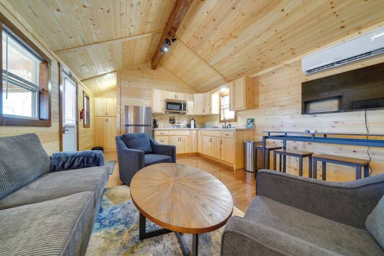 Cabin  La Grange