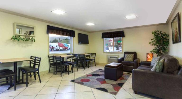 Super 8 by Wyndham Lewiston — photo 4