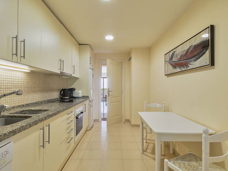 Apartment with pool, terrace & garden — photo 5