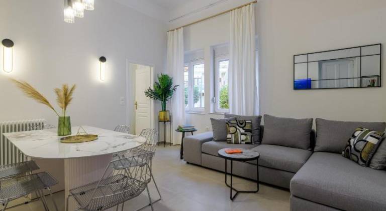 Villa with patio | Next to Acropolis Museum — photo 3