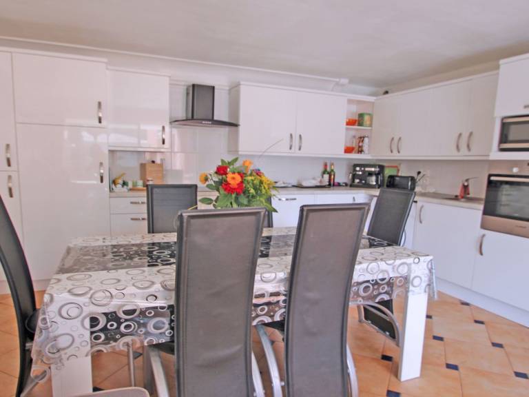 Fully equipped rental apartment with pool & terrace | Next to the beach | Dogs allowed — photo 4