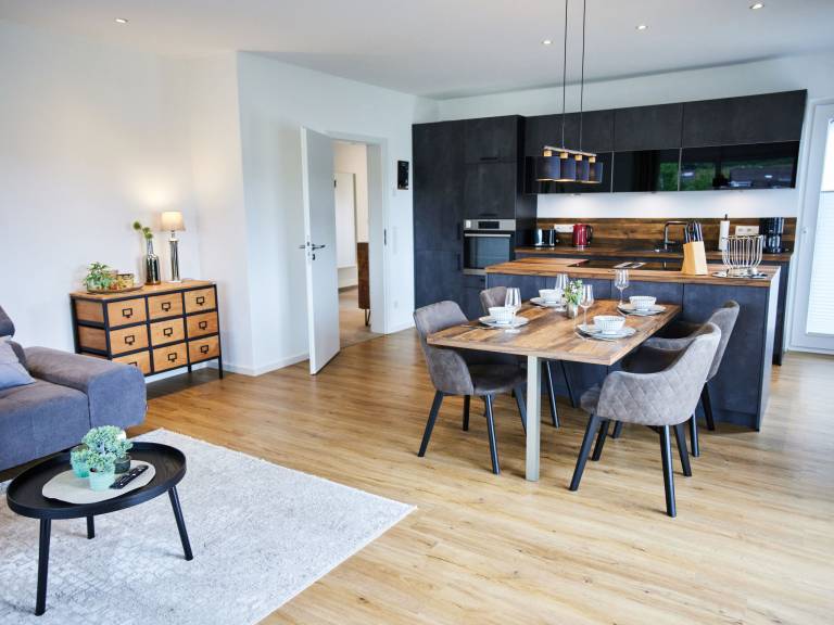 Holiday apartment with yard & terrace — photo 3