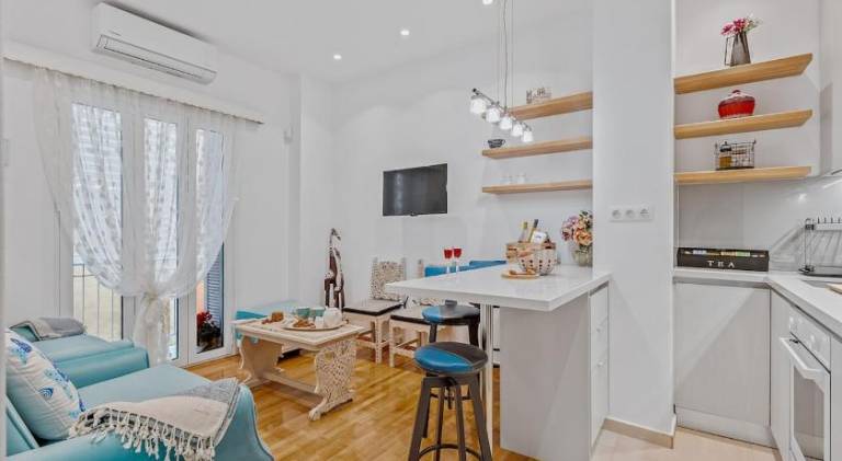 H2h Erato Metro in 1min to airport, 5' Port, Marina Zea, Wifi, Tech, Luxury — photo 5
