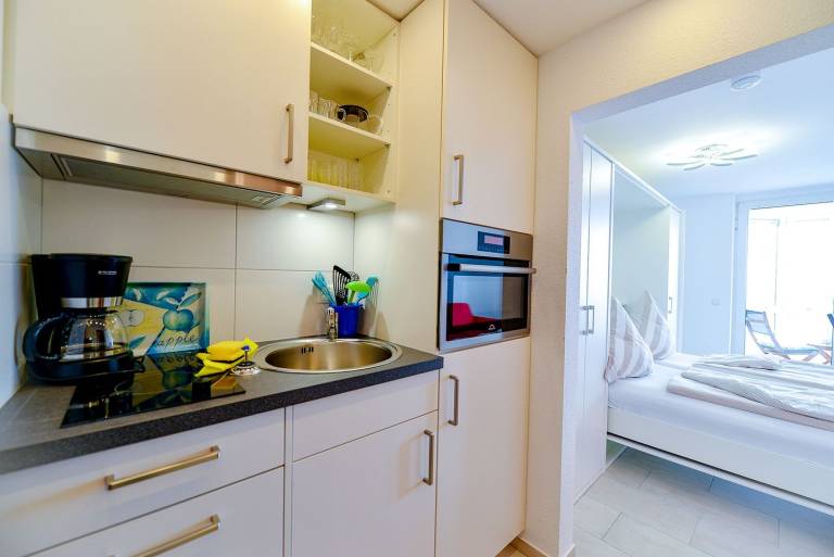 HZ05 – Nordsee-Ferienwohnung mit Seeblick und Balkon an der Promenade in Cuxhaven