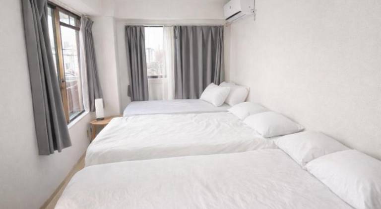 2A Noahs Ark Ueshio 10min Walk to Nipponbashi in Osaka