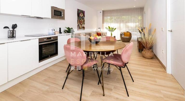 Apartment with pool in Marbella