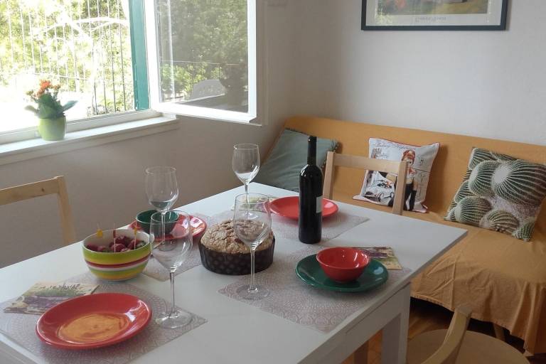 Fully equipped house with garden, barbeque & patio | Close to the beach | Pet-friendly in Supetar