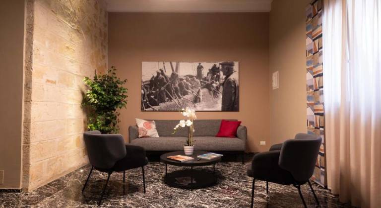 Apartment with terrace — photo 3