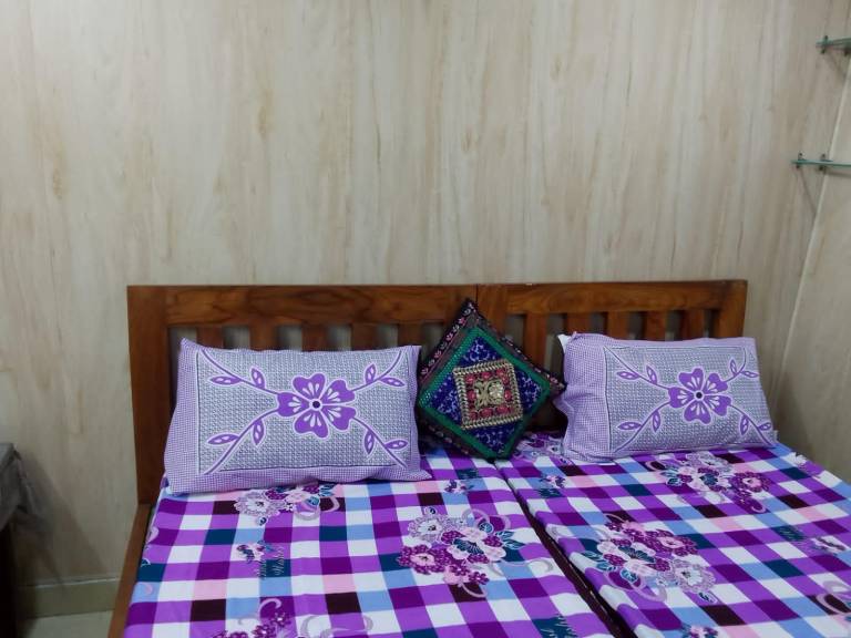 House with garden | Water view — photo 5