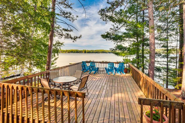 Lake Tomahawk Summer Oasis w Deck