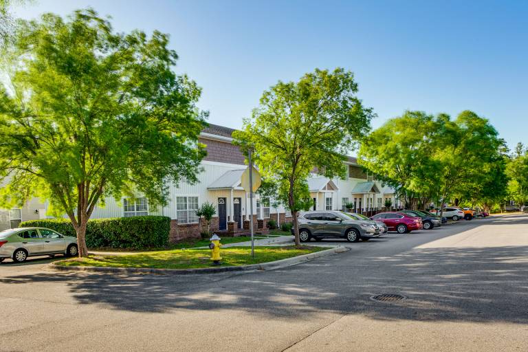 3 Mi to FSU! Pet-Friendly Townhome w/ Pool Access — photo 4