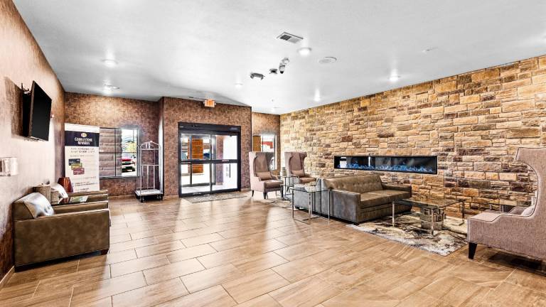 Cobblestone Hotel & Suites - Superior/Duluth — photo 3