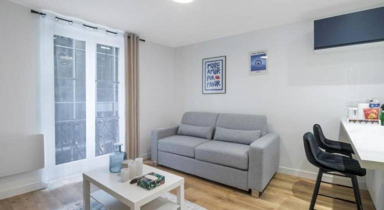 11.Appart 4pers1 BedroomPigalleOperaParis 9 in Clichy