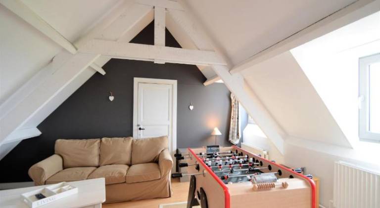 Vacation home with barbeque, patio & yard — photo 4