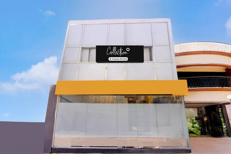 Super Collection O Andheri West Near KokilaBen Hospital