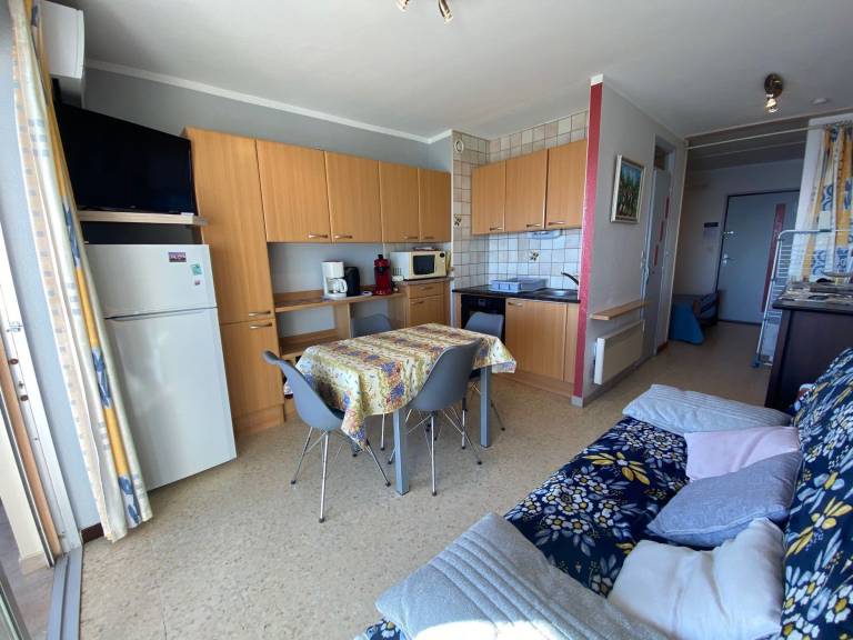 3-star A/C apt near Thermes and pond, pets allowed — photo 2