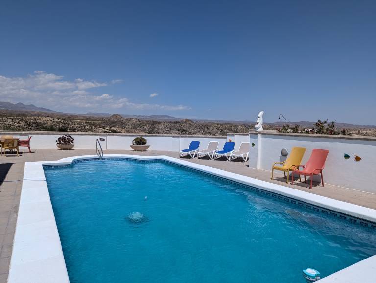 Villa with BBQ, terrace & private pool | Nature view — photo 3