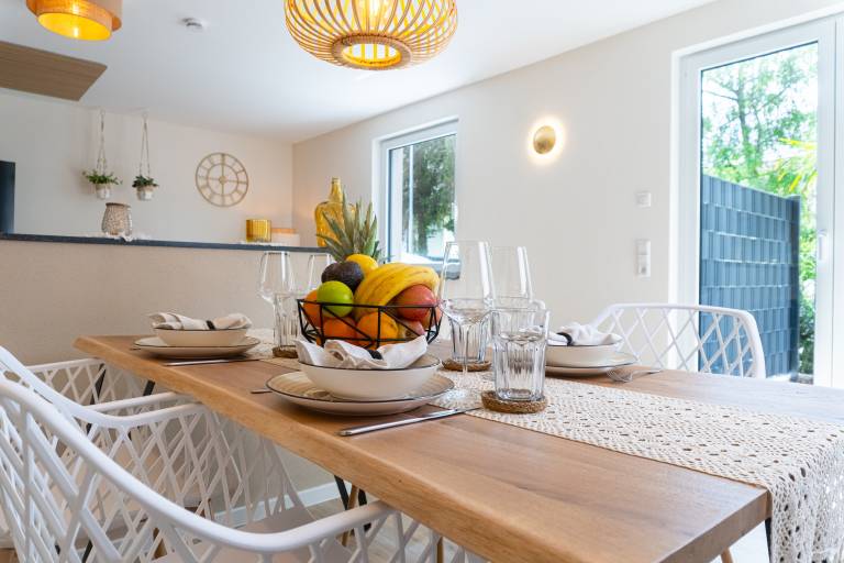 Holiday apartment with yard, patio & grill | Garden view — photo 3