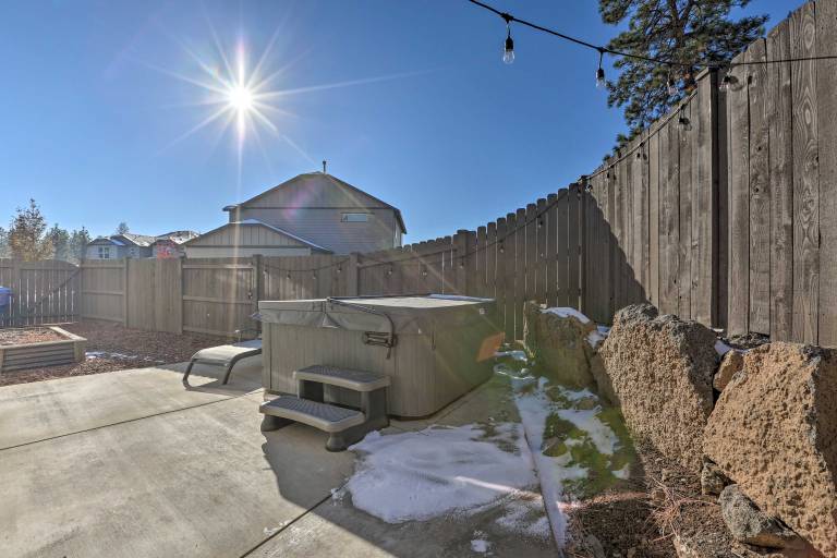 Modern Bend Home  3 Mi to Old Mill District! — photo 2