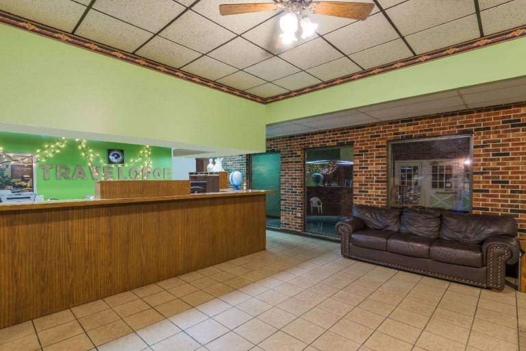 Travelodge by Wyndham Airport Platte City — photo 3