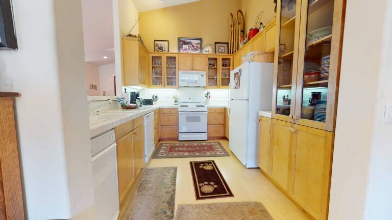Snowcreek V 760 Pet-Friendly, Amazing Mountain Views, Private 2 Car Garage, Washer Dryer — photo 3