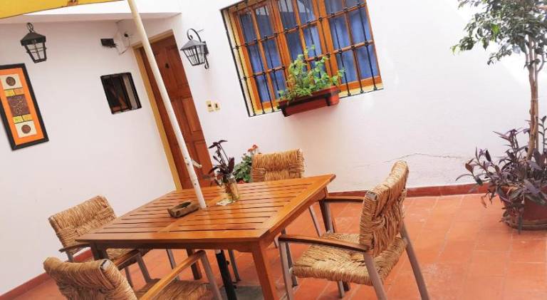 Serviced apartment with patio — photo 3
