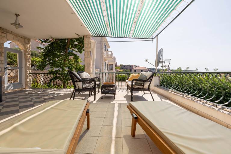 Rental apartment with terrace & barbecue | Sea view — photo 3