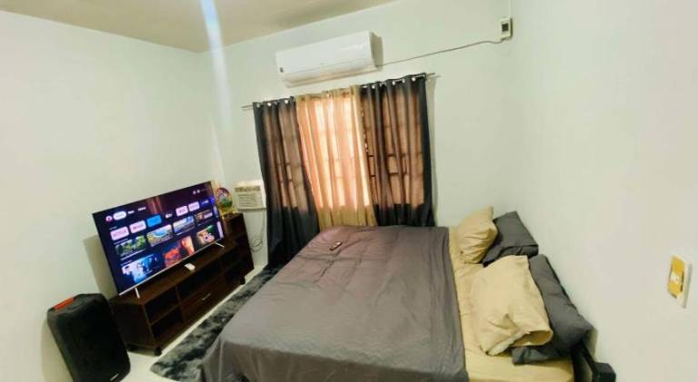 Molly's Place with kubo and parking in Angeles City