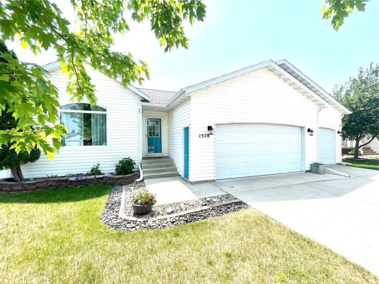 House West Fargo