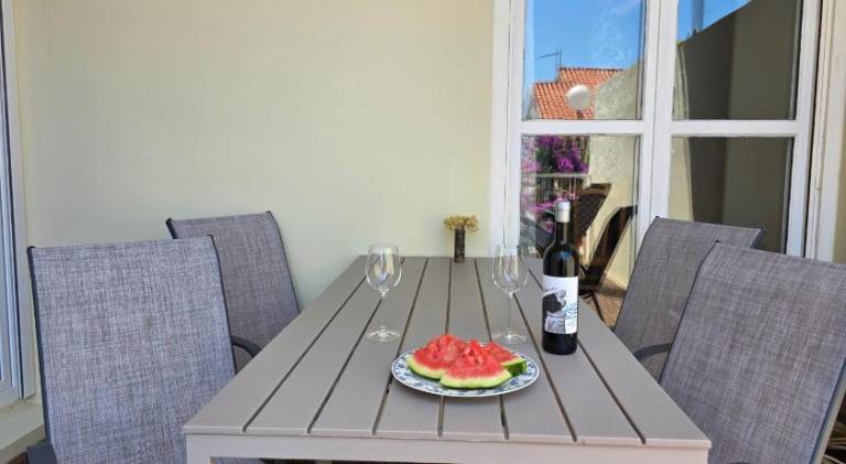 Rental apartment with 2 rooms for 5 persons — photo 3