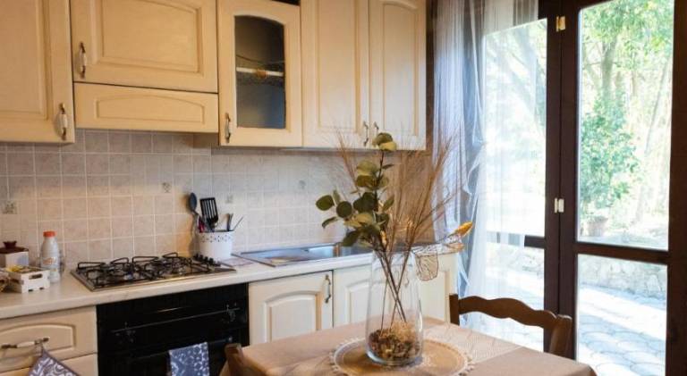 Holiday apartment with pool — photo 4