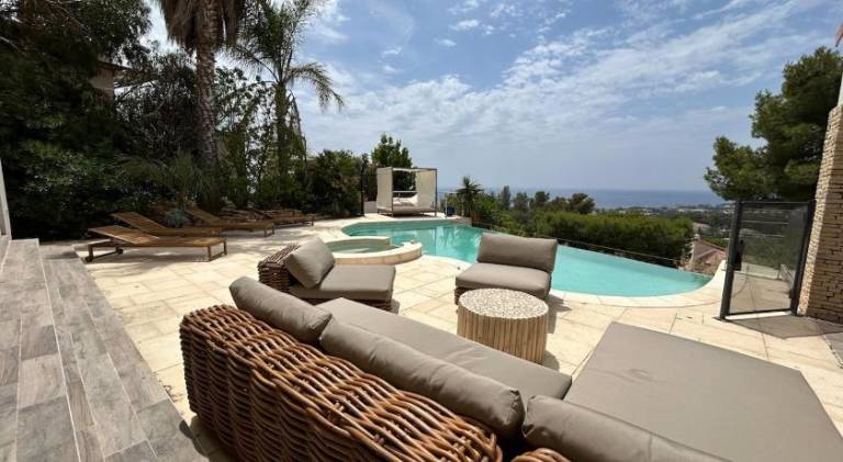 Fully equipped villa with private pool, jacuzzi & terrace | Dogs allowed — photo 3