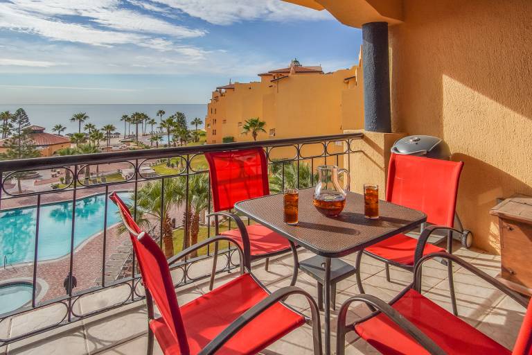 Condo  Sandy Beach