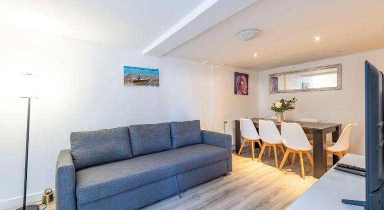 Rental apartment with 2 rooms for 6 persons — photo 5