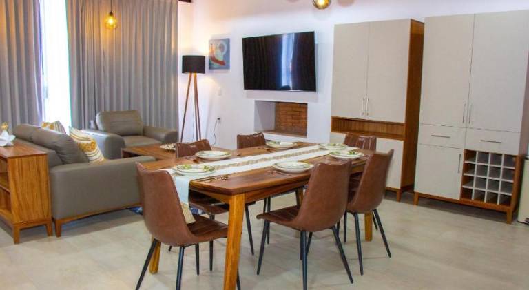 Pleasant villa with garden & pool | Perfect for remote work | Pets allowed — photo 4