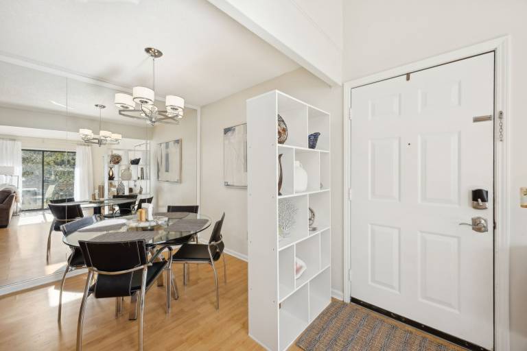 Fully equipped pleasant condo with pool & BBQ | Pets allowed — photo 3