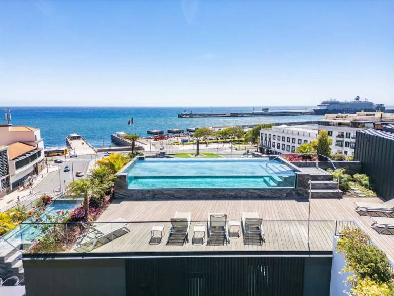 Apartment with garden & pool | Next to Farmers Market | Suitable for remote work — photo 4